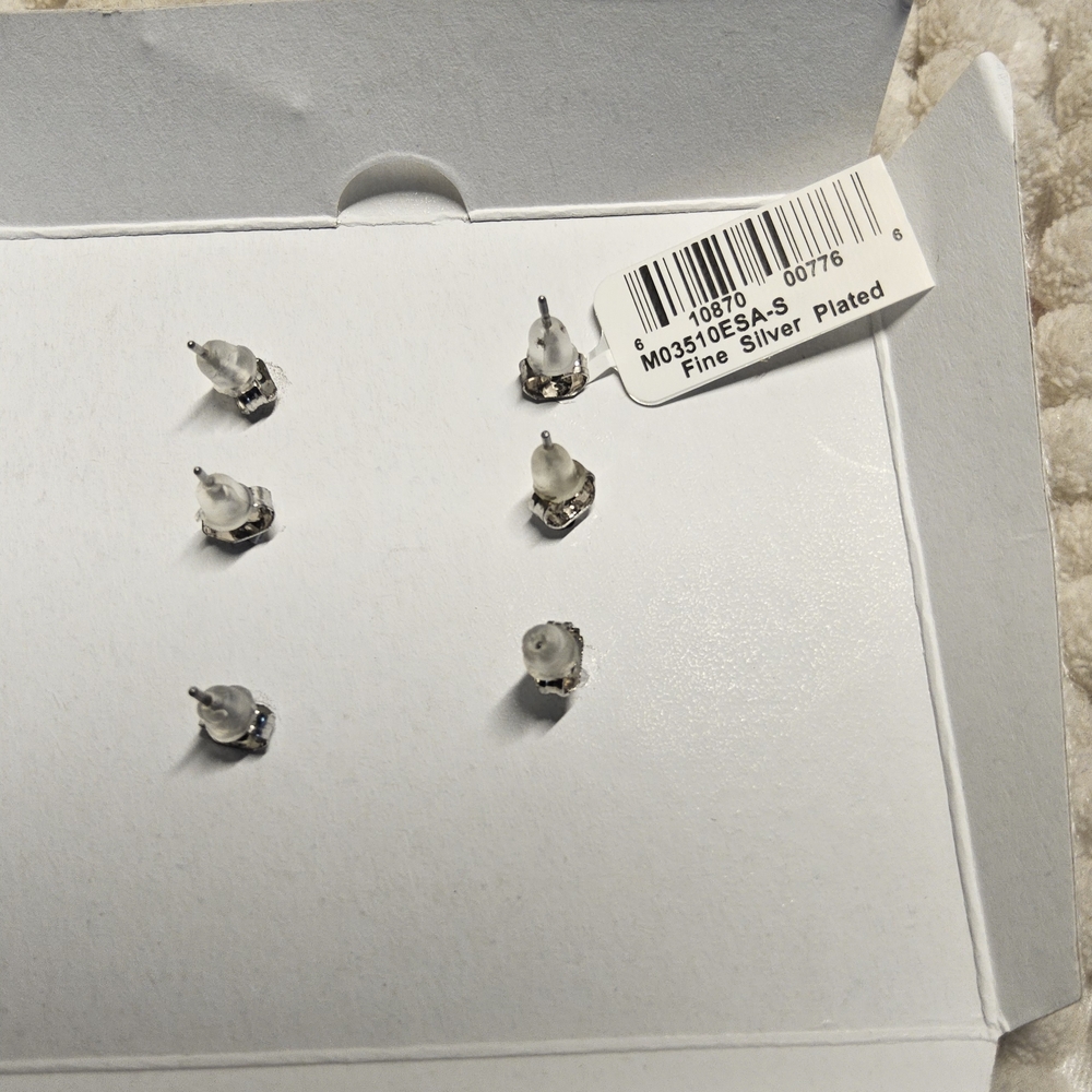 NWOT Fine Silver Plated Earrings - Picture 6 of 6